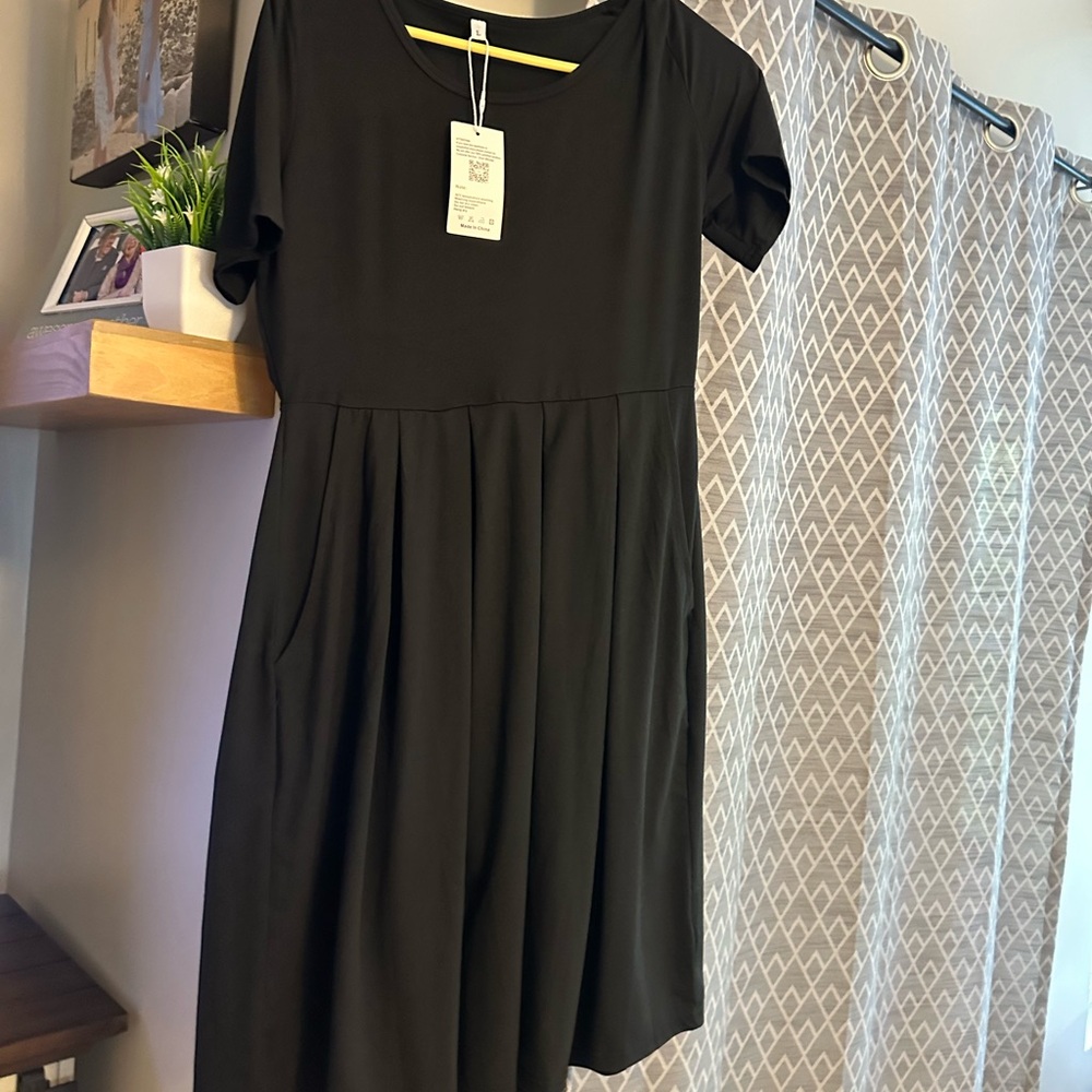 Black Short Sleeve Dress